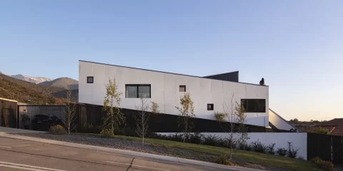 Sloping House - Claudio Santander + María Ines Buzzoni